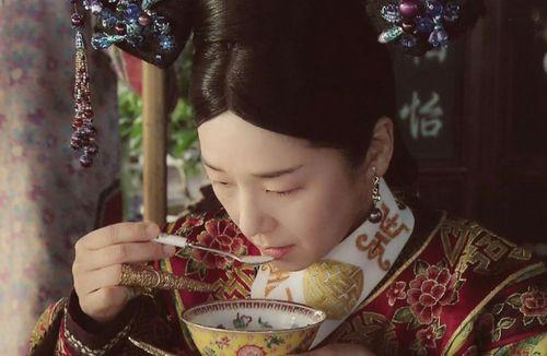 上朝吃瓜的官姐免费阅读全文,上朝吃瓜官姐的传奇人生  第1张